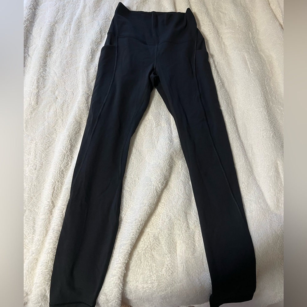 Lululemon Align Leggings with Pockets in Black 25”